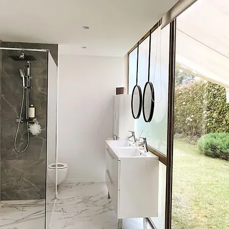 Apartment Absolute Calm, Modern, Terrasse, Garden & Pool Le Cannet