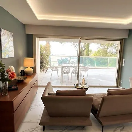 Absolute Calm, Modern, Terrasse, Garden & Pool * Le Cannet